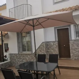 Hogareno Adosado En El Pueblo De Hébergement de vacances